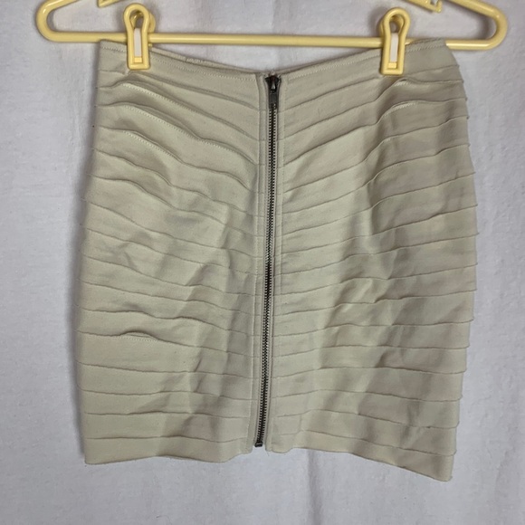 🏆 Silence and noise skirt - Picture 1 of 6